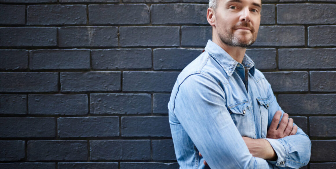 Tips to Choose Men’s Jeans Shirt